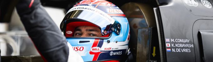 FIA Wereld Endurance Kampioenschap (WEC) 6 Uur van Fuji #7 Toyota GR010 HYBRID Nyck de Vries Foto 5