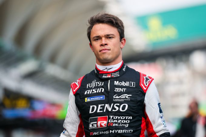 FIA Wereld Endurance Kampioenschap (WEC) 6 Uur van Fuji #7 Toyota GR010 HYBRID Nyck de Vries Foto 1