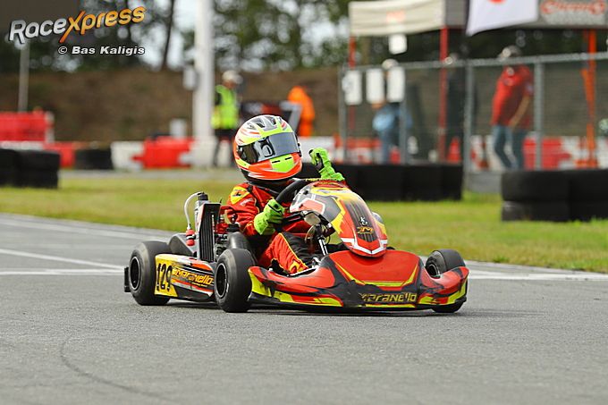 Tygo Holthausen blij over de finish; Tygo vertegenworrdigt Team The Netherlands