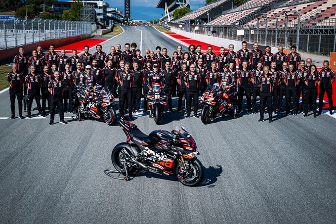 Aprilia Racing presenteert de RSV4 X-GP