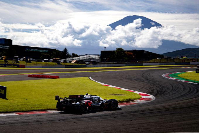 FIA Wereld Endurance Kampioenschap (WEC) 6 Uur van Fuji #7 Toyota GR010 HYBRID Nyck de Vries Foto 3