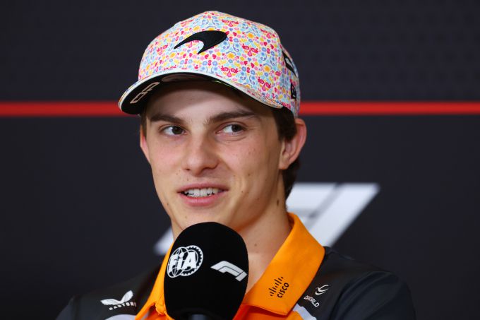 Oscar Piastri Verstappen McLaren