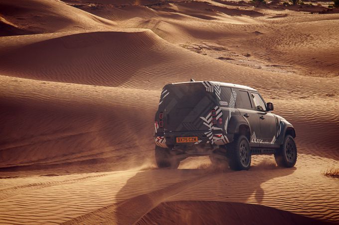 Defender Dakar D7X-R rallyauto