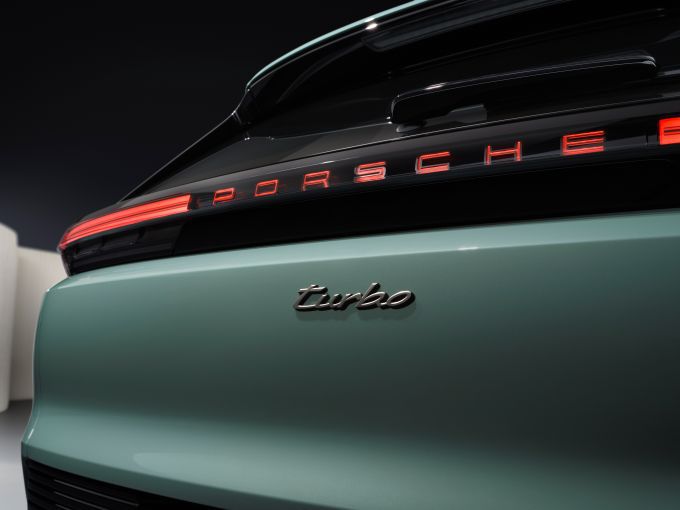 Introductie elektrische Porsche Cayenne bizarre prestaties, hightech snufjes en serieuze luxe Foto Porsche Newsroom Foto 12