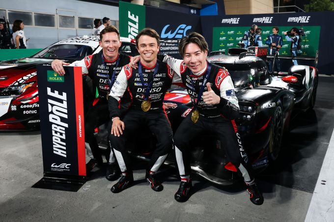 Seizoensfinale FIA WEC 2025 Bahrain International Circuit Toyota pole voor Conway, De Vries en Kobayashi Foto TGR
