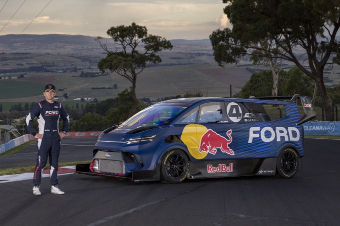 Romain Dumas gaat de Dakar aan in de Ford Raptor T1+