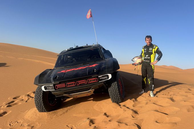 Romain Dumas gaat de Dakar aan in de Ford Raptor T1+