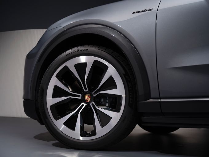 Introductie elektrische Porsche Cayenne bizarre prestaties, hightech snufjes en serieuze luxe Foto Porsche Newsroom Foto 8