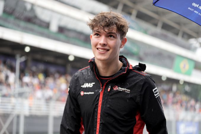 Oliver Bearman F1 Haas portret