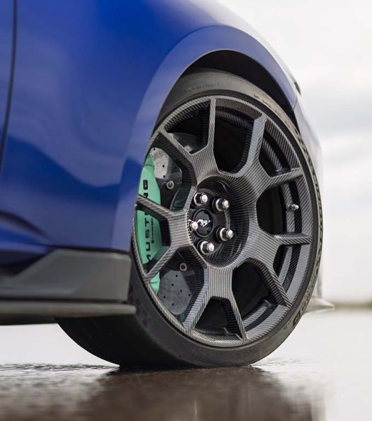 Mustang_Dark_Horse_SC_Track_Pack