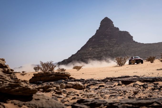 Dakar Rally Toyota Gazoo Racing W2RC-team (TGR W2RC) blufpoker 8e etappe Foto 16