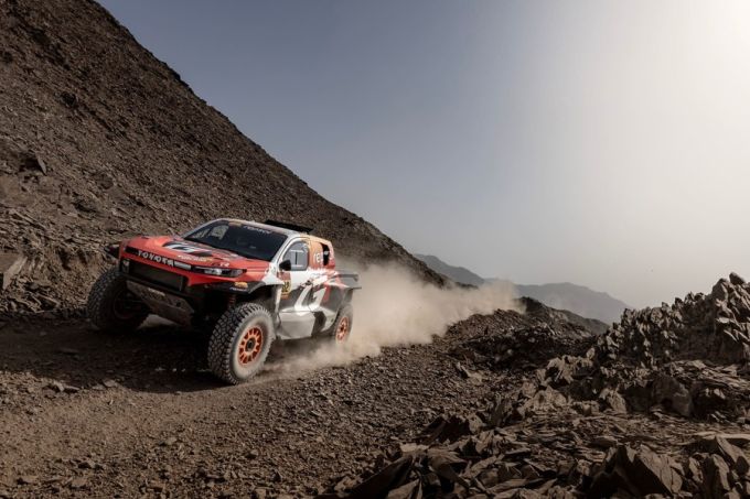 Dakar Rally 2026 Stage 2 TOYOTA GAZOO Racing W2RC DKR GR Hilux Foto: newsroom.toyota.eu 14