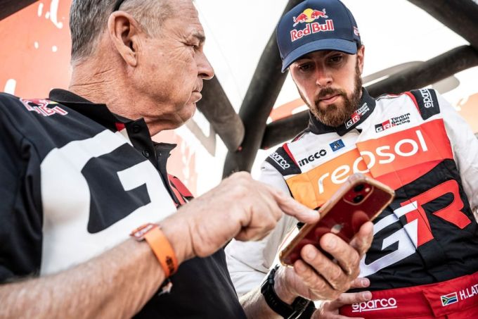 Dakar Rally 2026 Stage 2 TOYOTA GAZOO Racing W2RC DKR GR Hilux Foto: newsroom.toyota.eu 15