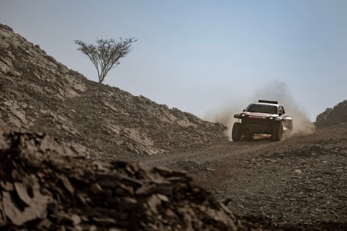 Dakar Rally 2026 Stage 2 TOYOTA GAZOO Racing W2RC DKR GR Hilux Foto: newsroom.toyota.eu 17