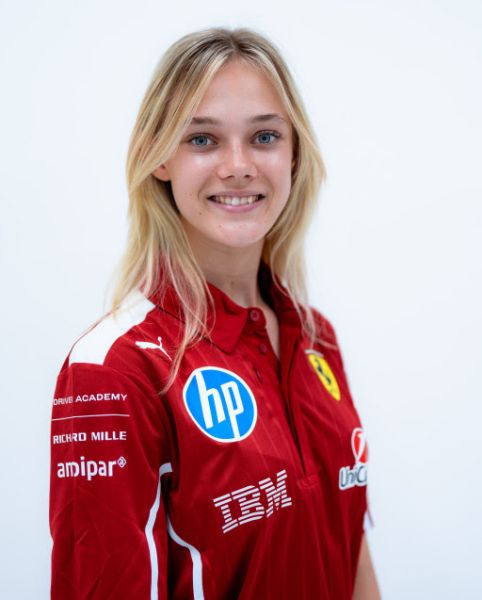 Alba Larsen - Scuderia Ferrari Driver Academy