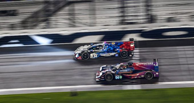 Roar Before the Rolex 24 Foto 2 BMW passeert Oreca LMP2