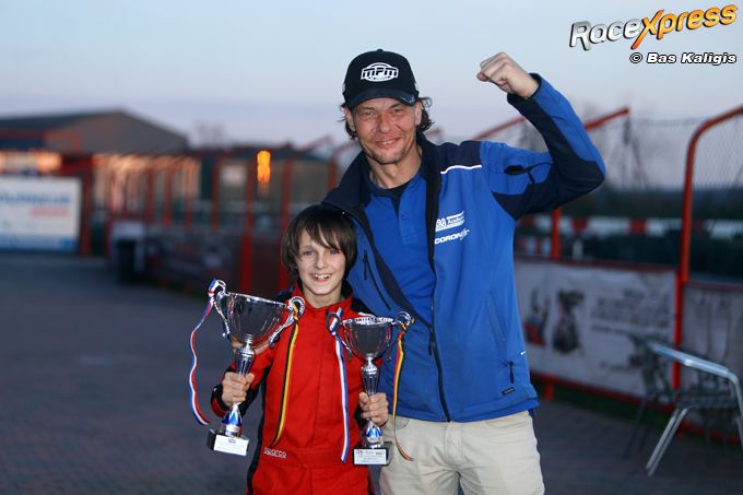 Karttalent Jordi van Gorkom krijgt beker voor knap debuutseizoen en stapt over naar GK4 Kart Series