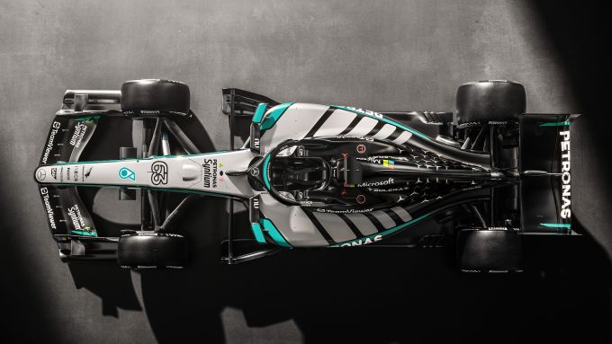 Mercedes W17Mercedes W17