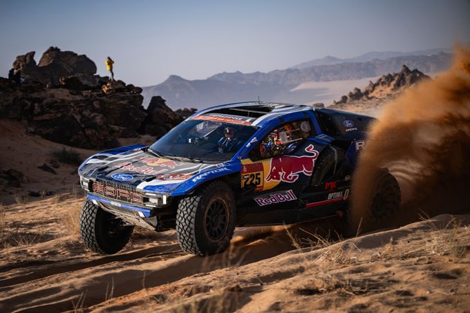 Dakar Rally 2026 Carlos Sainz en Lucas Cruz Ford Ultimate-klasse