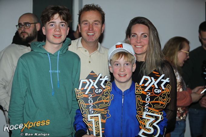 Rookie kampioen Sem Schoolderman pakt in eerste seizoen NXT twee bekers: “Heel cool!”