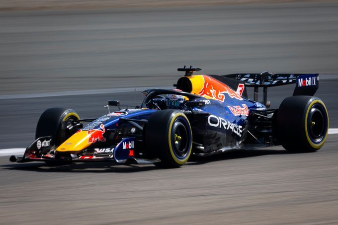 Max Verstappen F1 Red Bull RB22 track Bahrain