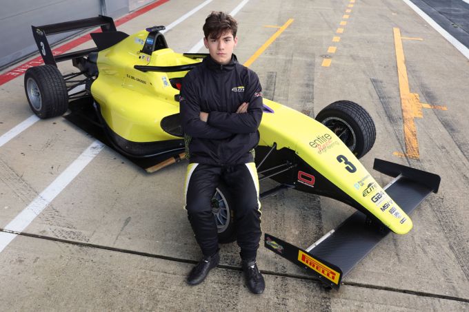 Emmilio Valentino Del Grosso maakt de overstap naar GB4 Championship met Elite Motorsport