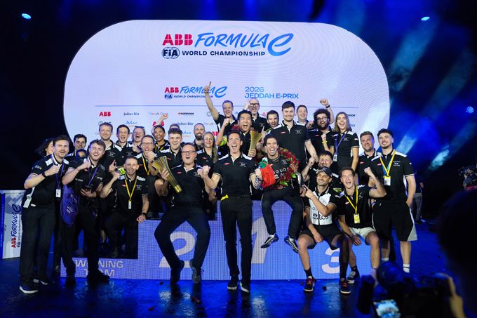 Jaguar TCS Racing succesvolste Formula E-team na historische zege in Jeddah