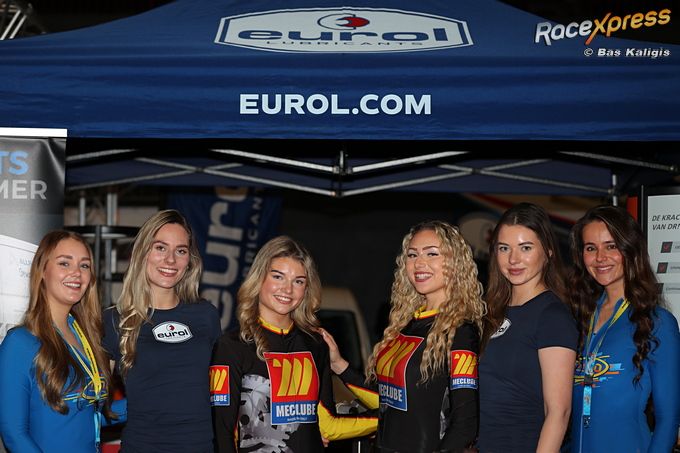 Grid Girls niet meer bij de Formule 1, maar wel in ons koude kikkerlandje
