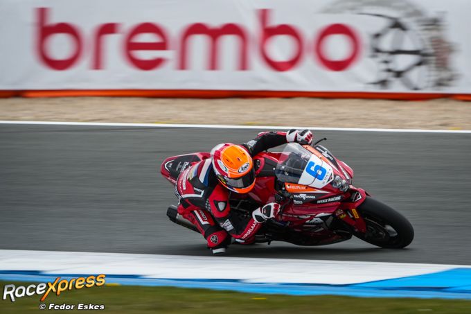 Nederlands succes in Assen: Jeffrey Buis wint Race 1 FIM Sportbike World Championship
