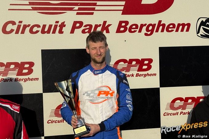 Karter Rory de Jong opnieuw ongenaakbaar in NK viertakt: dominante zege! En zijn eigen team RDJ Raci