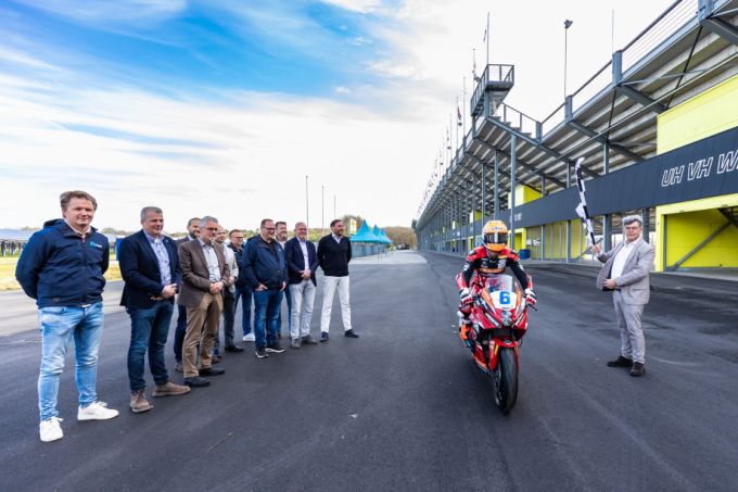 Vernieuwde publiekswegen TT Circuit Assen feestelijk opgeleverd