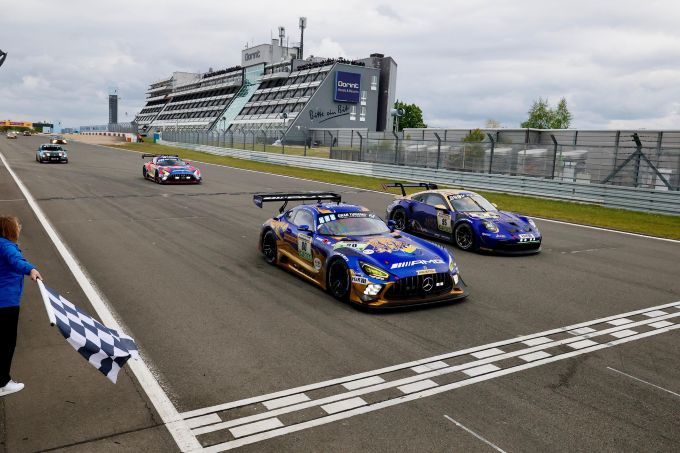 ADAC RAVENOL 24h Nürburgring 2026 bandenoorlog Falken Dunlop Pirelli Toyo Yokohama Michelin foto 3