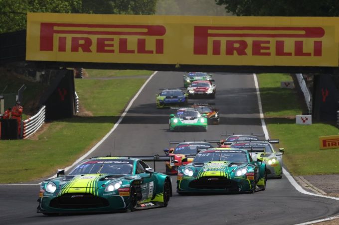 Nr21_Comtoyou_Racing Aston Martin Vantage AMR GT3 EVO