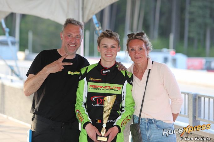 Matti Aernouts met ouders