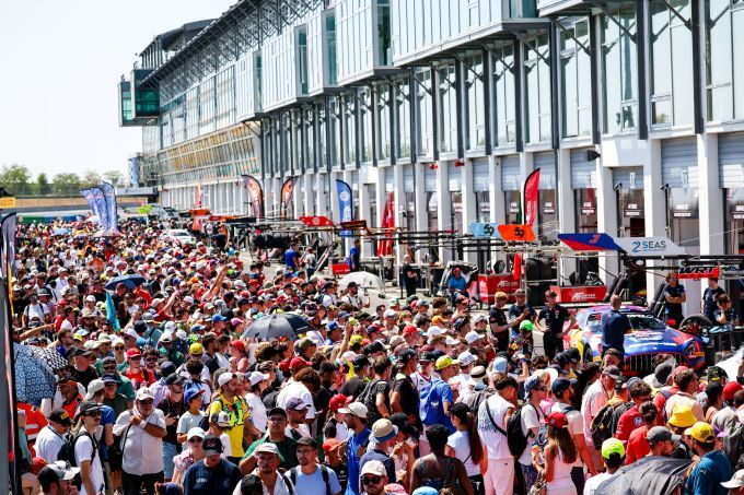 GT World Challenge 2026 FP1 & FP2 Sprint Cup-weekend Magny Cours foto 32
