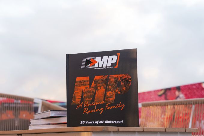 Nieuw boek MP Motorsport: 30-jarig autosportjubileum
