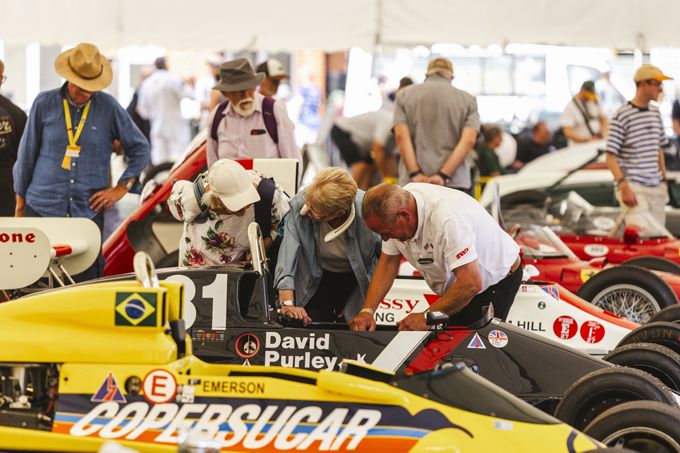 Brooklands viert honderdjarig bestaan van de eerste Grand Prix van Groot-Brittannië in spectaculaire stijl