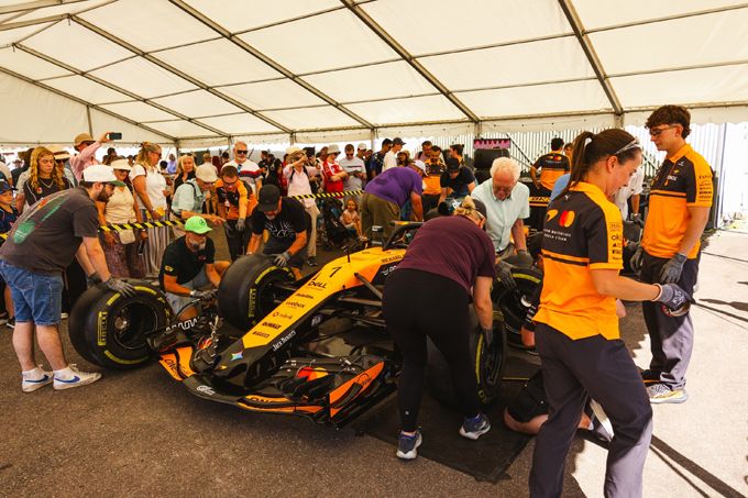 Brooklands viert honderdjarig bestaan van de eerste Grand Prix van Groot-Brittannië in spectaculaire stijl