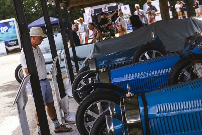 Brooklands viert honderdjarig bestaan van de eerste Grand Prix van Groot-Brittannië in spectaculaire stijl
