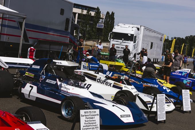 Brooklands viert honderdjarig bestaan van de eerste Grand Prix van Groot-Brittannië in spectaculaire stijl