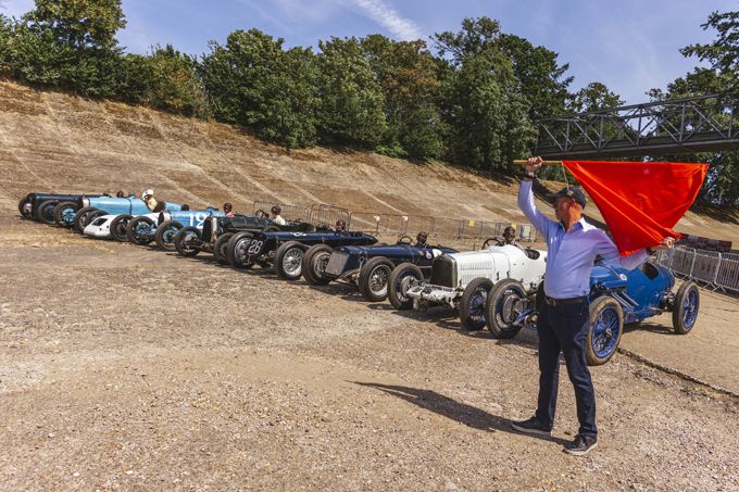 Brooklands viert honderdjarig bestaan van de eerste Grand Prix van Groot-Brittannië in spectaculaire stijl
