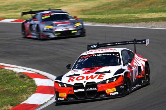 Marciello en Schiller zetten Nürburgring op scherp, terwijl concurrentie zich opmaakt voor spannende zondag vol snelheid + UITSLAG