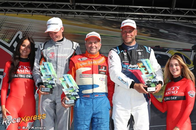 Bas Voermans op podium naast Cor Euser