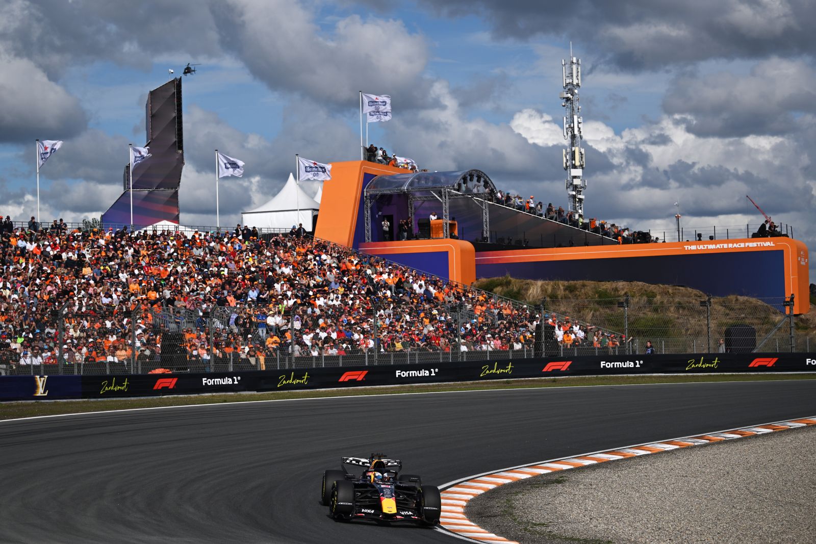 Laurent Mekies weerlegt claims Nico Rosberg over contract Max Verstappen