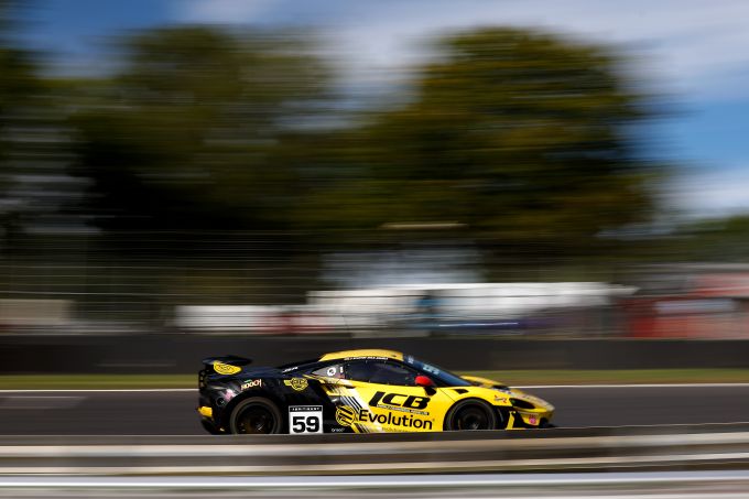 #59 - Optimum Motorsport - Josh STANTON - George GAMBLE - McLaren Artura GT4 | Foto: SRO / JEP