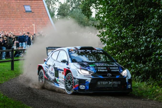 Ten Brinke vliegt uit de startblokken, Munster volgt op vier seconden in Hellendoorn Rally + UITSLAG