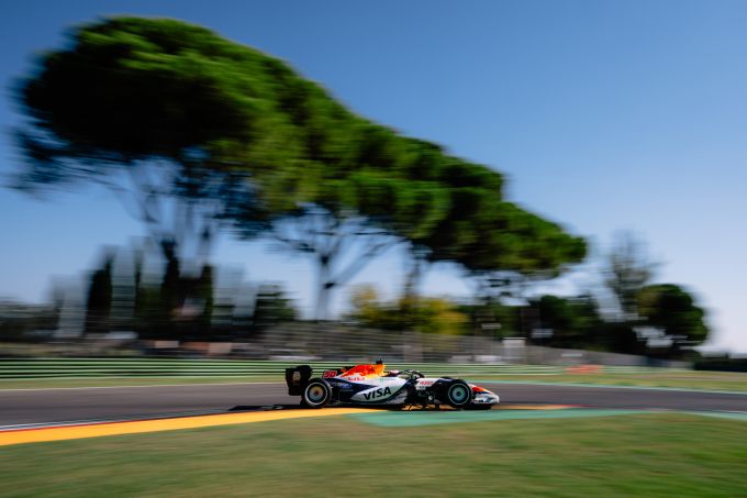 Azerbaijan Grand Prix F1 Bakoe Liam Lawson Imola test bron f1presarea.pirelli foto 10