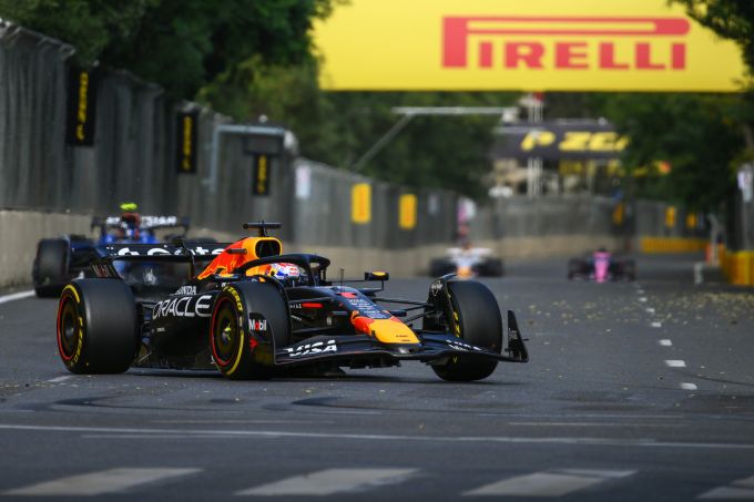 Azerbaijan Grand Prix F1 Bakoe Max Verstappen actie bron f1presarea.pirelli foto 11