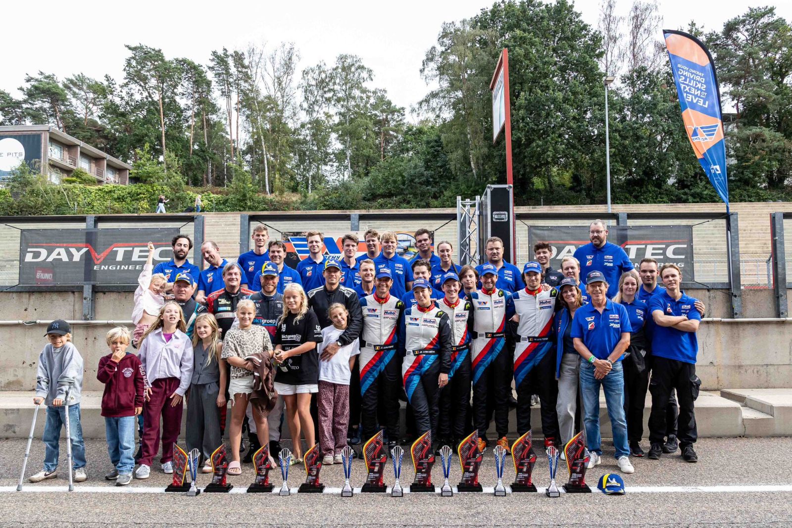 Bas Voermans pakt bij zijn 24-uursdebuut meteen het podium: 'Magisch! Dit was bizar!'
