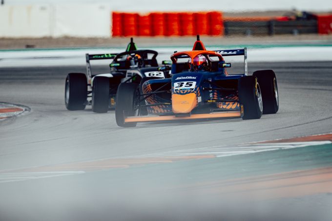 F4 Germany ziet veelbelovende belangstelling